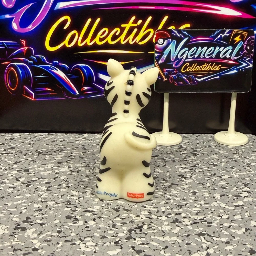 Fisher-Price Little People Zebra Animal Figure Safari Zoo 2002 Mattel White